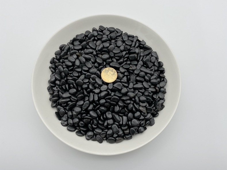 可大量批发供材如泰山石,丹霞黑石,汉白玉,清水石,水墨石,太湖石,千层