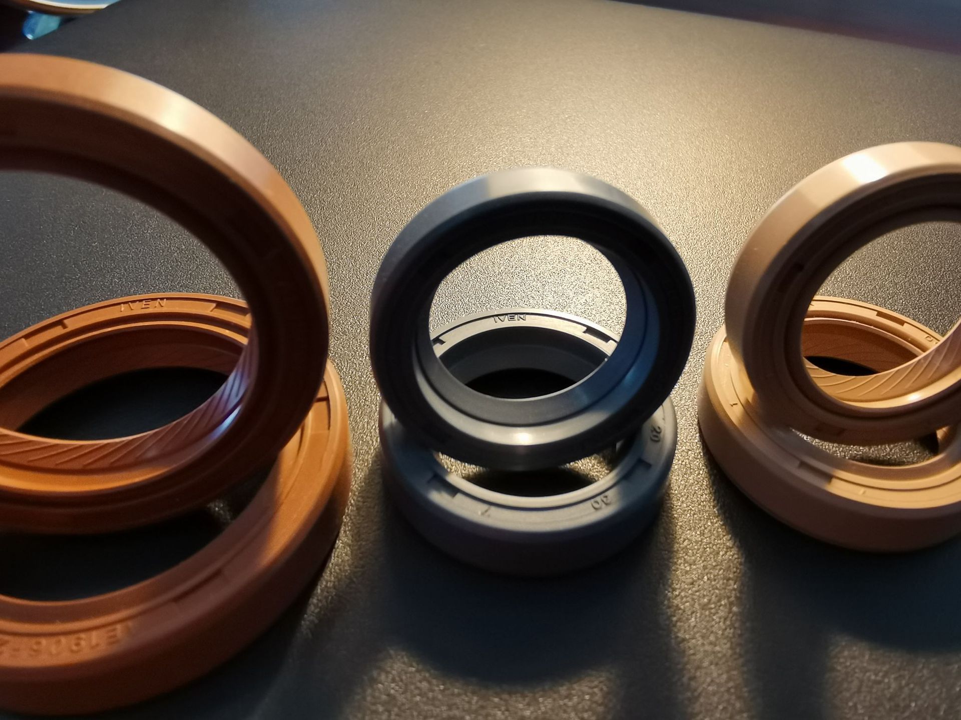 iven真空泵专用油封d(htc)25*35*7 fkm 带回油线