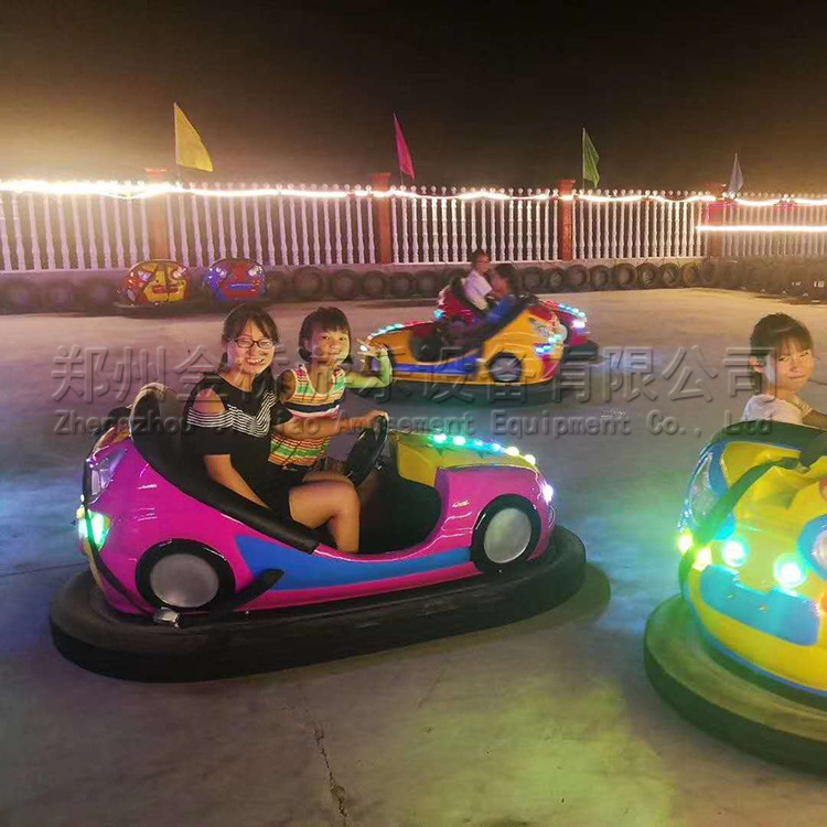 广场碰碰车儿童室外室内外双人儿童游乐电瓶车厂家销售中
