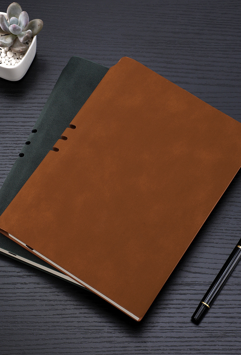 软皮加厚笔记本子a5复古商务记事本带插笔办公记事本定制可印logo