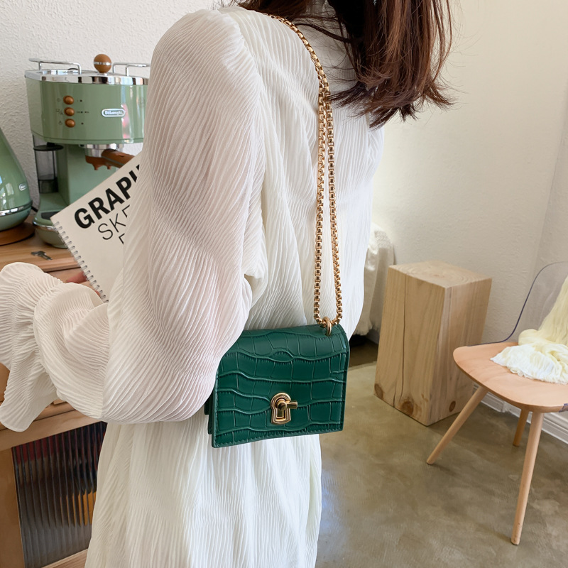 Women's Bag 2020 New Fashion Crocodile Pattern Chain Small Square Bag Lock Pu Shoulder Messenger Bag Fashion