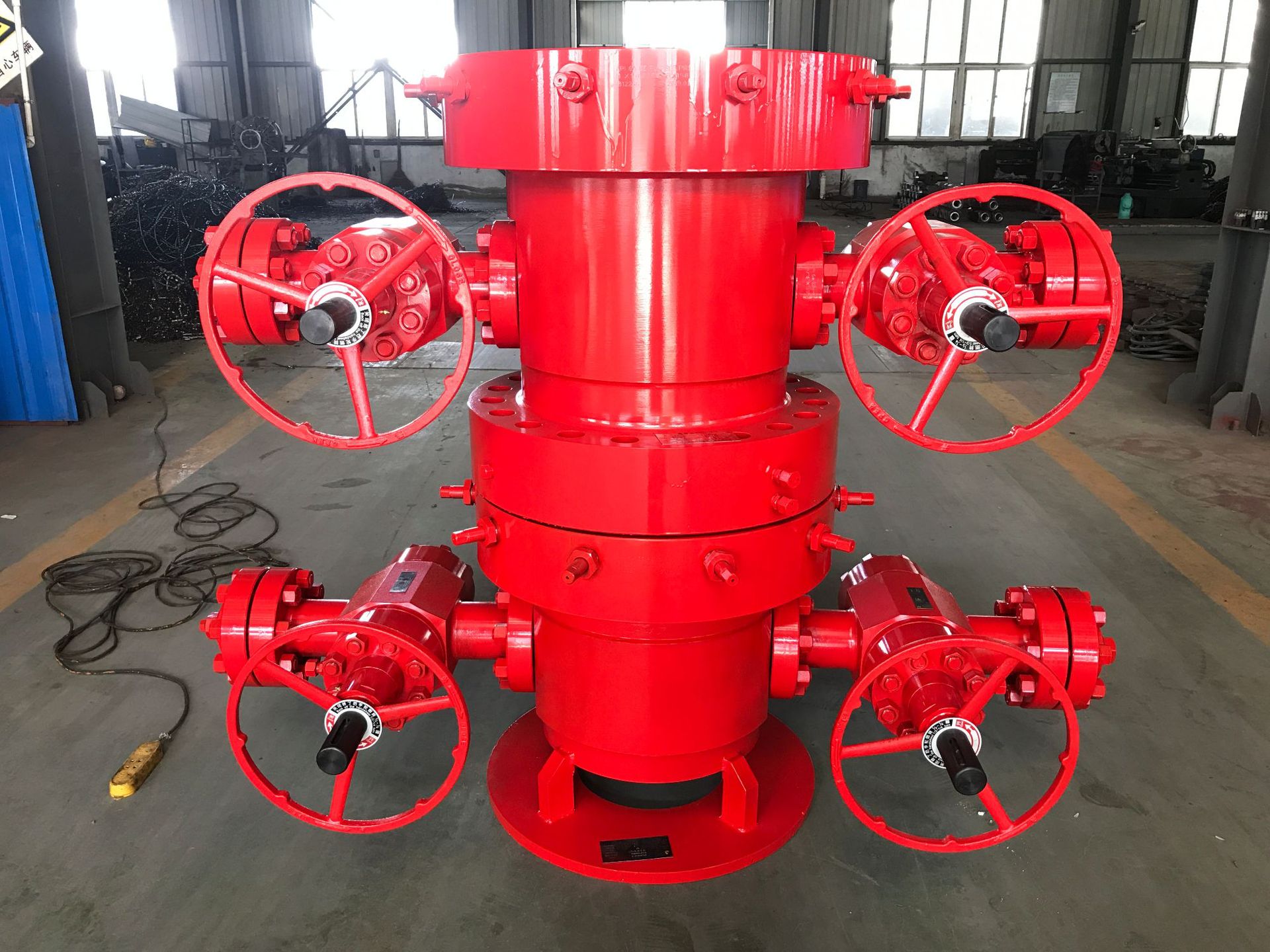 api 6a 双层套管头13 3-8 x9 5-8x5 1-2-70-105mpa