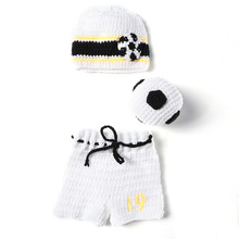 婴儿足球套装手工编织三件套新生儿毛线拍照道具宝宝运动衣服