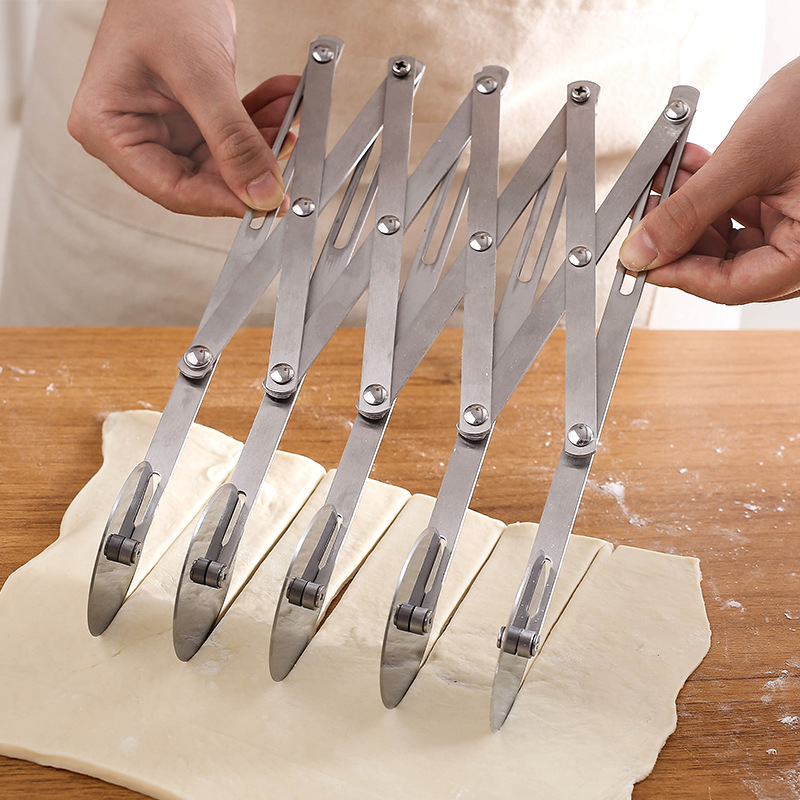 家用多用途不锈钢披萨刀单头多轮锋利滚刀可展开创意厨房烘焙工具