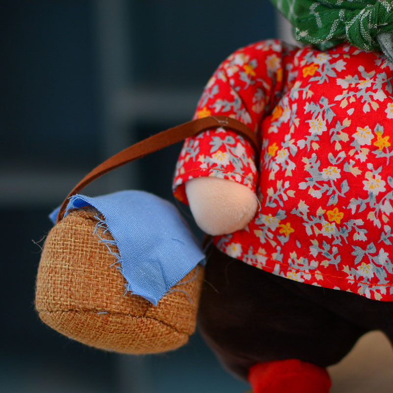 憨厚呆萌翠花公仔 情侣布娃娃公司活动礼品女可爱山楂妹毛绒玩具