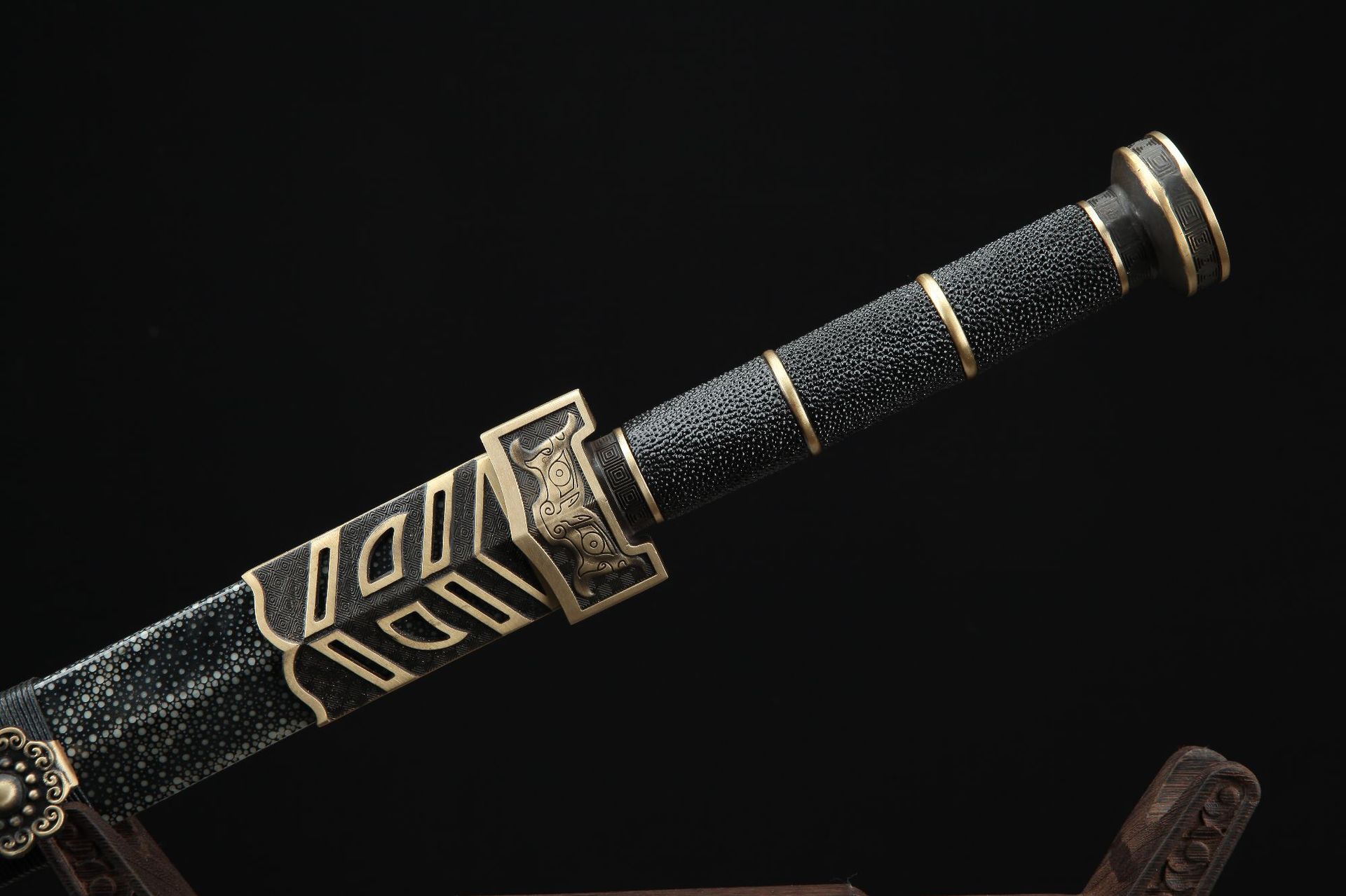 龙泉市刀剑花纹钢一体宝剑手工锻打如意硬汉剑传统春秋硬剑未开刃