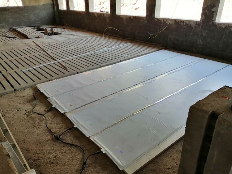 暖匠养殖场电热膜仔猪电热板石墨烯地暖猪圈猪舍保温加热
