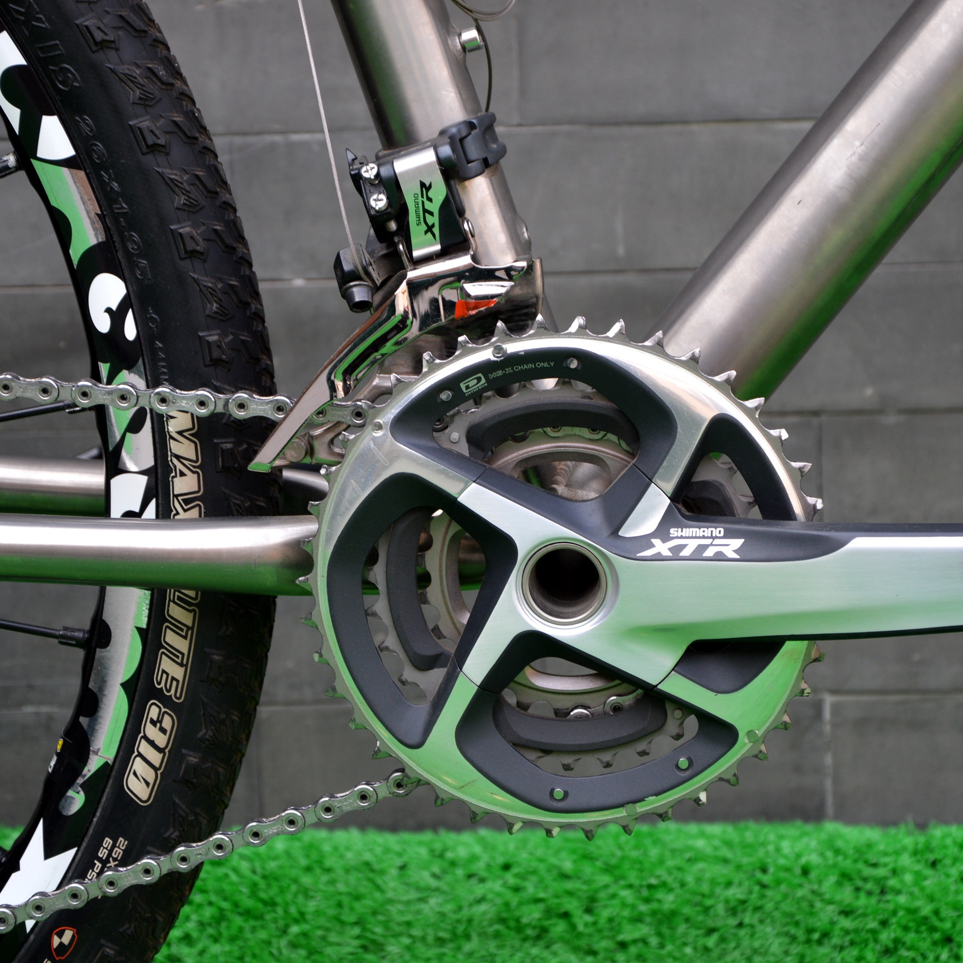 gemoda26寸钛镁合金山地自行车xtr大套件fox气压前叉bicycle工厂