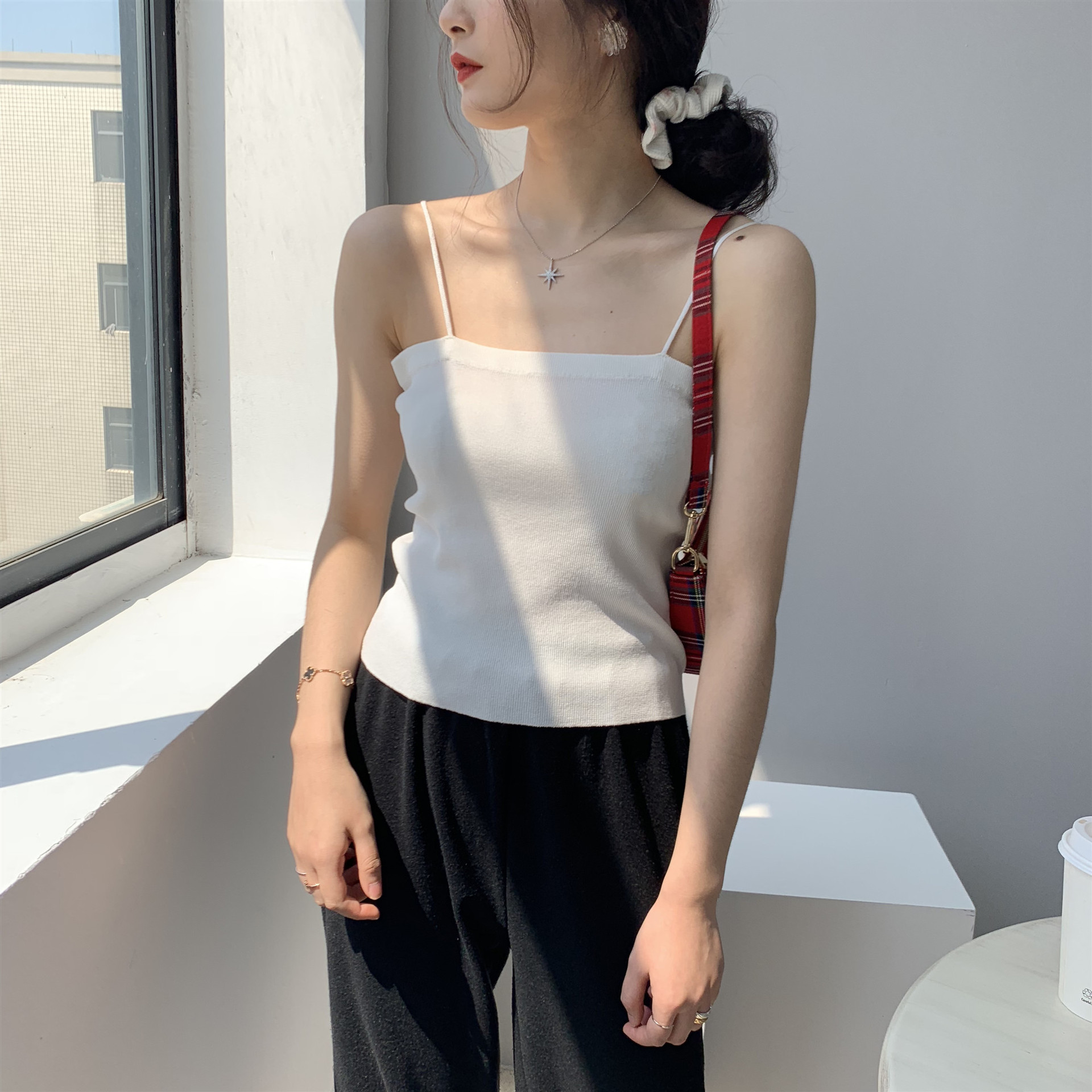 嘉织 8t7039 冰丝韩版修身显瘦纯色时尚针织打底吊带背心女