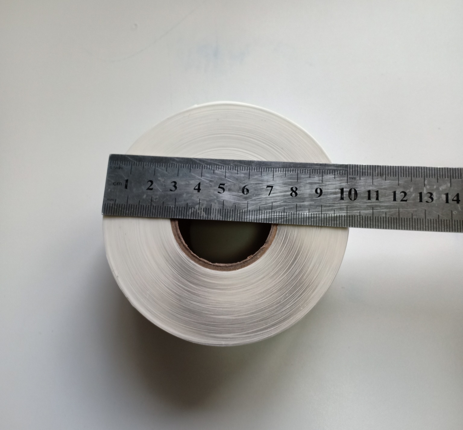 40毫米圆形不干胶铜版标签纸 条码贴打印纸 直径4厘米可定制