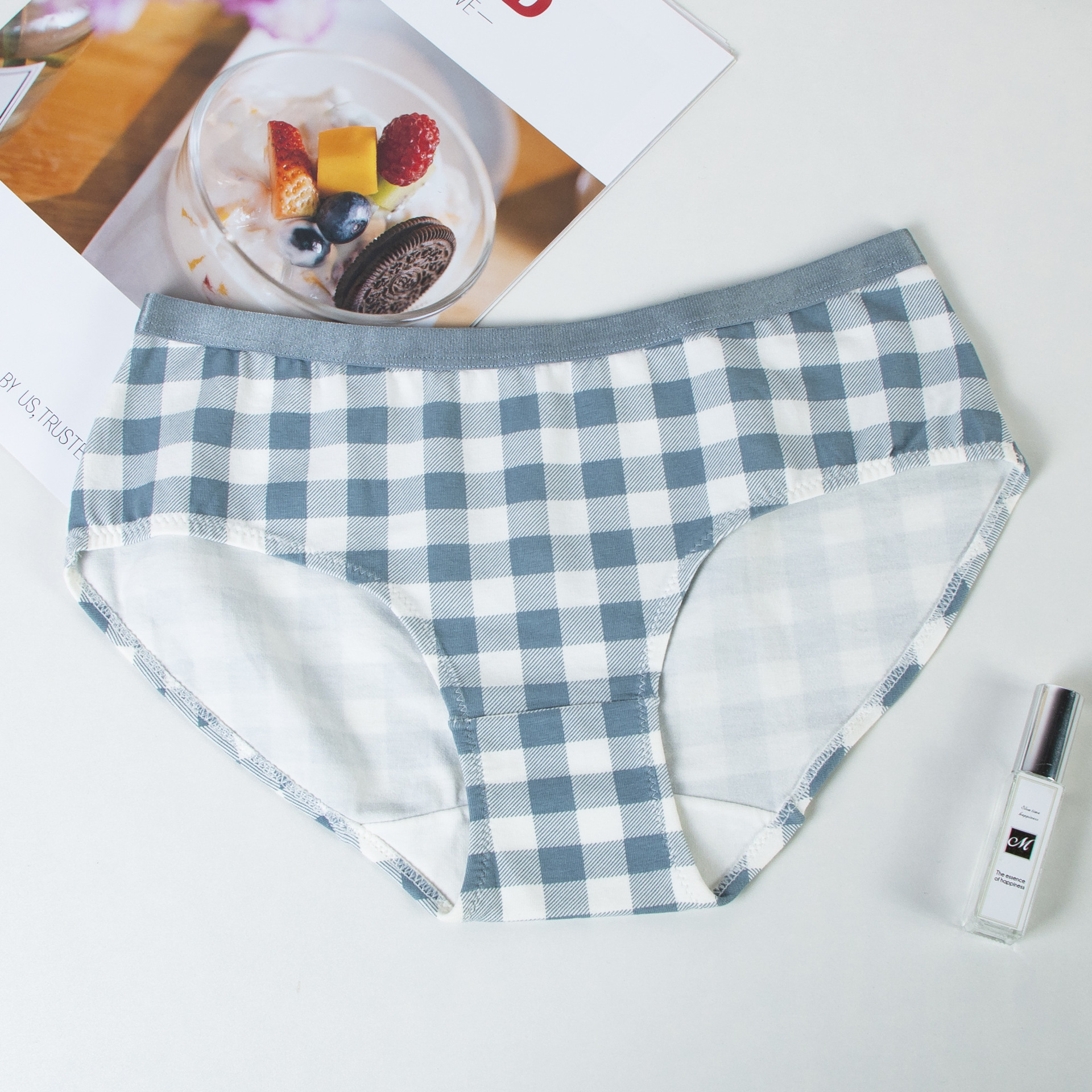 格子内裤女士纯棉质感透气中腰纯色舒适运动日系甜美学生三角内裤