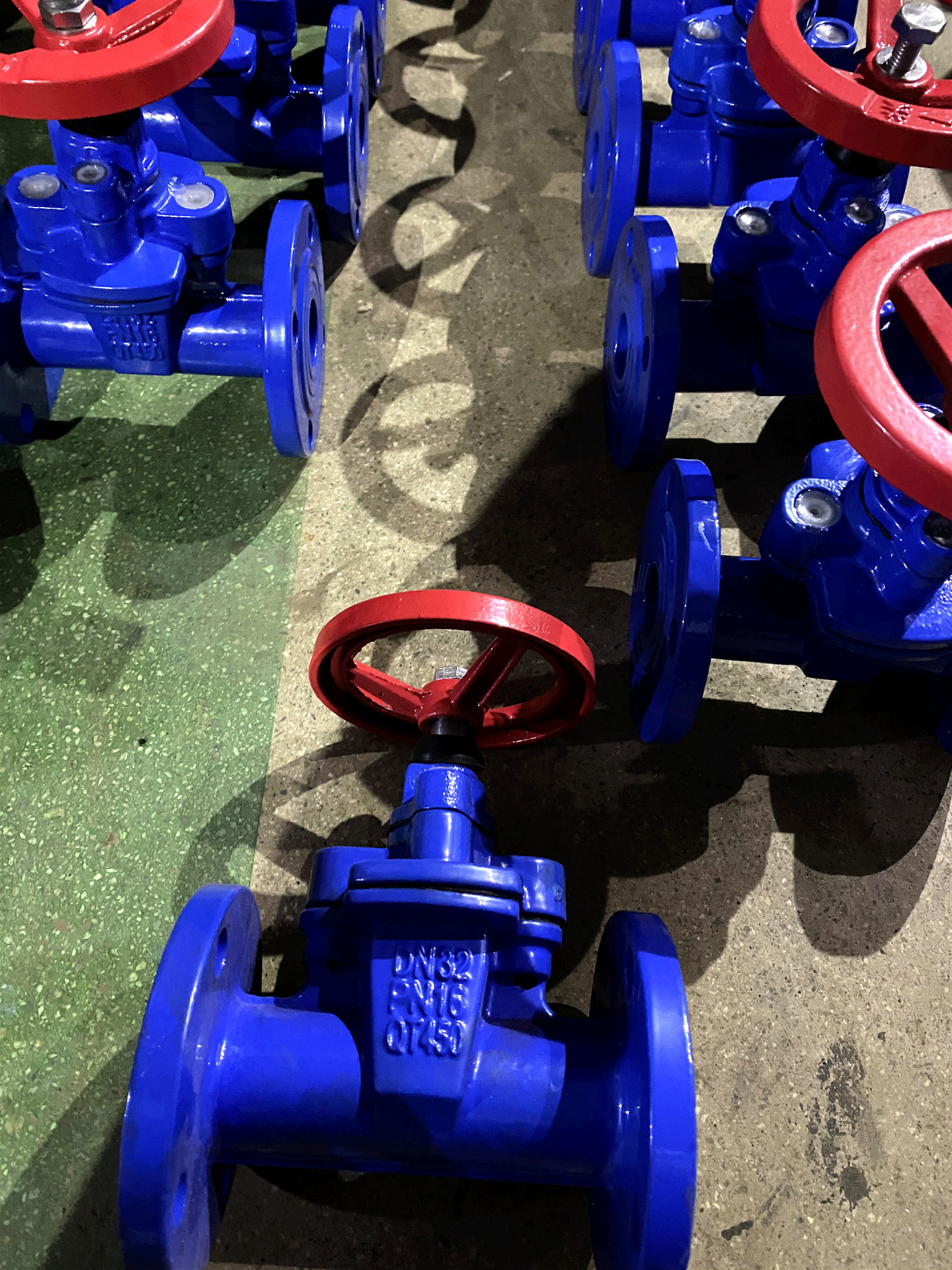 弹性座封闸阀z45x16q法兰闸阀消防管道专用软密封阀门dn25闸阀