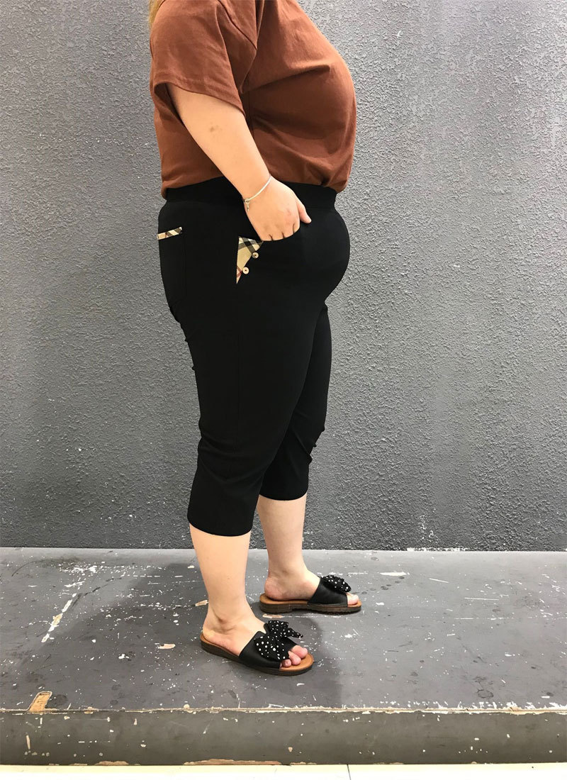 168 体重:85kg 胸围:103cm 肩宽:41cm 腰围:92cm 臀围:110cm 大腿围