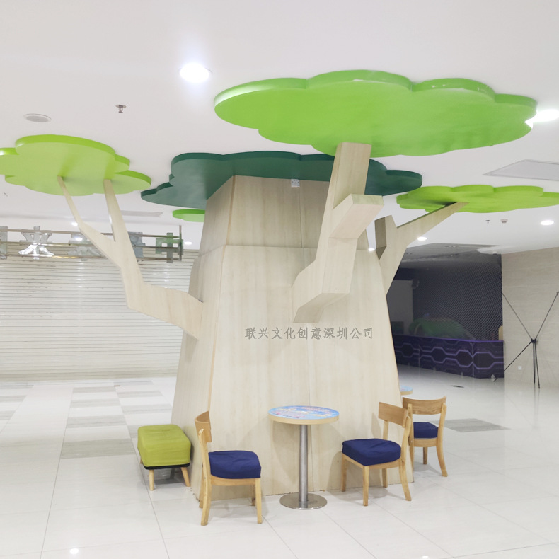 定制幼儿园早教儿童主题游乐园装饰美陈金属铝方通树包柱雕塑厂家