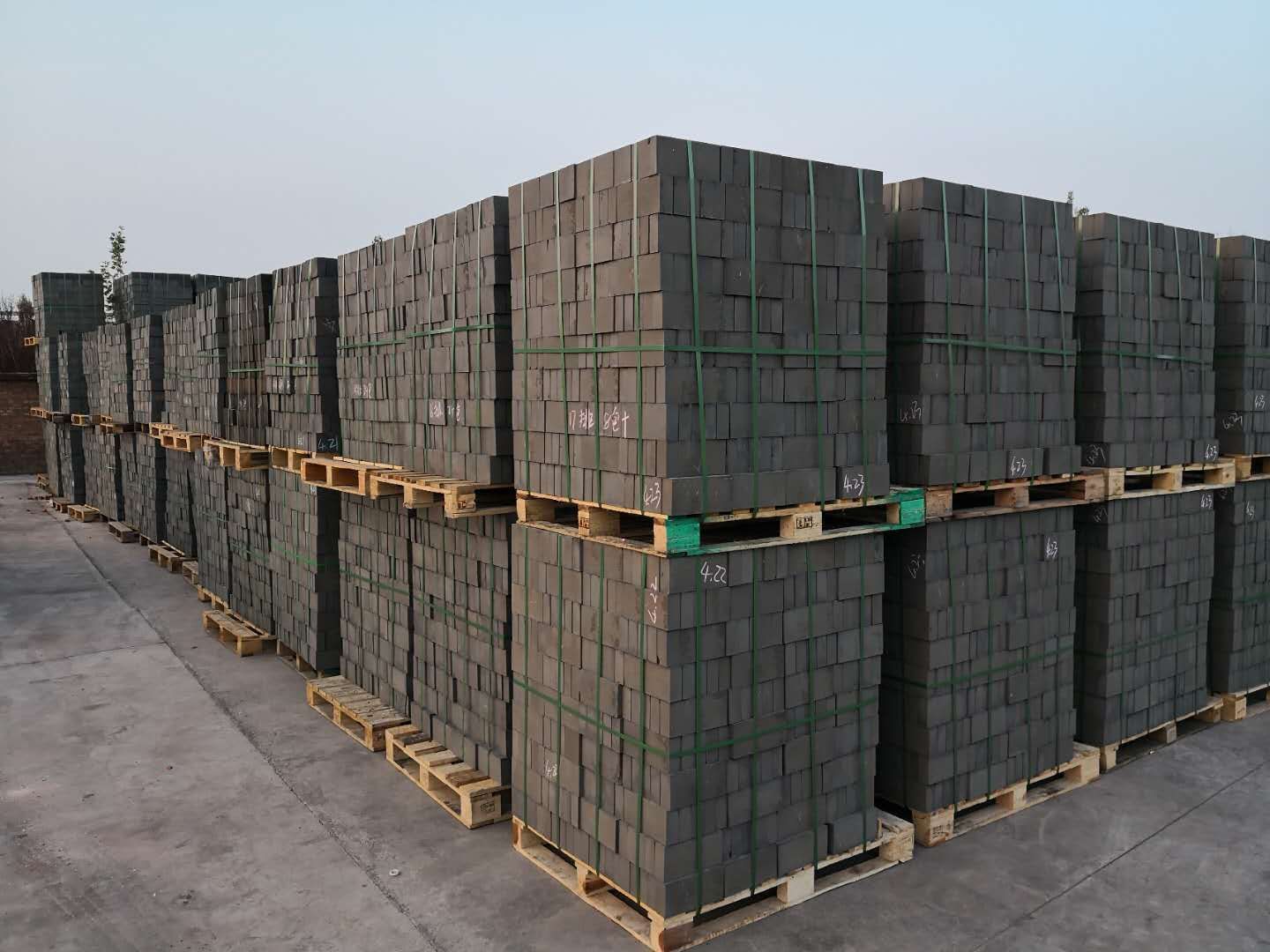 现货供应仿古青砖粘土95青砖古建筑外墙青灰砖广场砖人行道文化砖