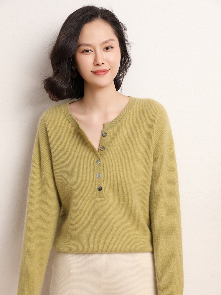 山羊绒2020秋冬季新款女韩版宽松圆领系扣短款套头时尚针织衫毛衣