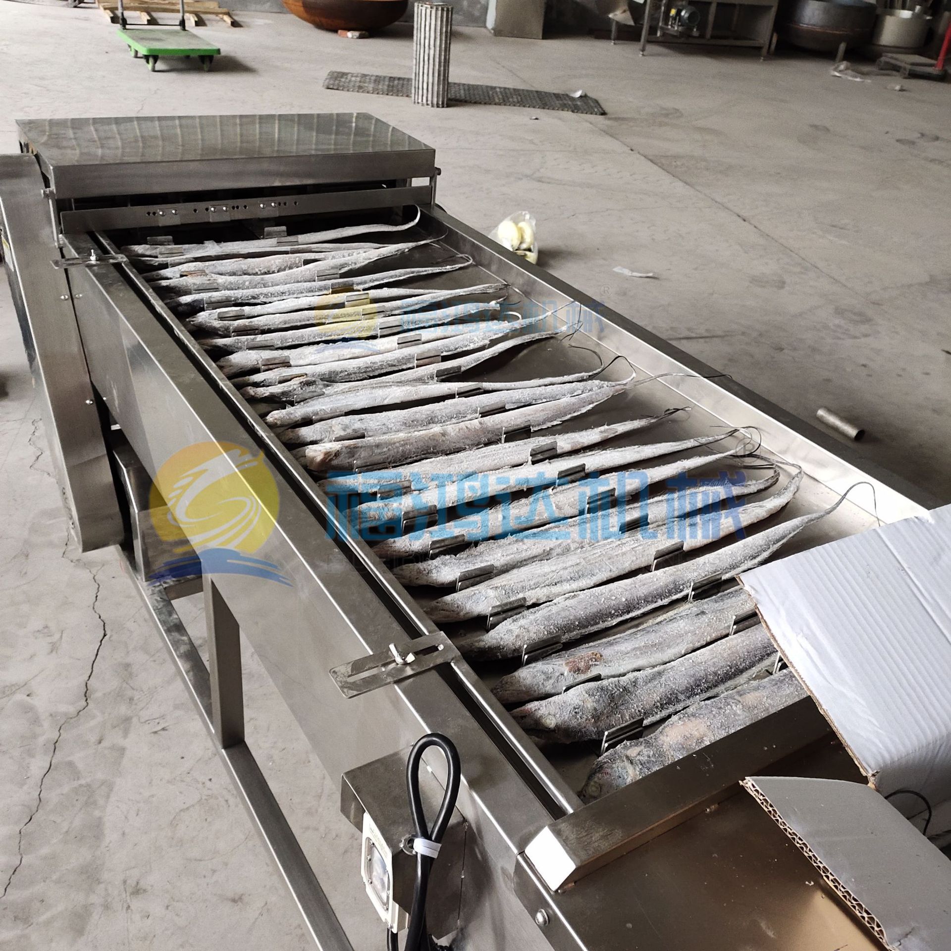 生产带鱼切段机 冻刀鱼切块机 冰冻鱼切鱼机 冻鱼切段机