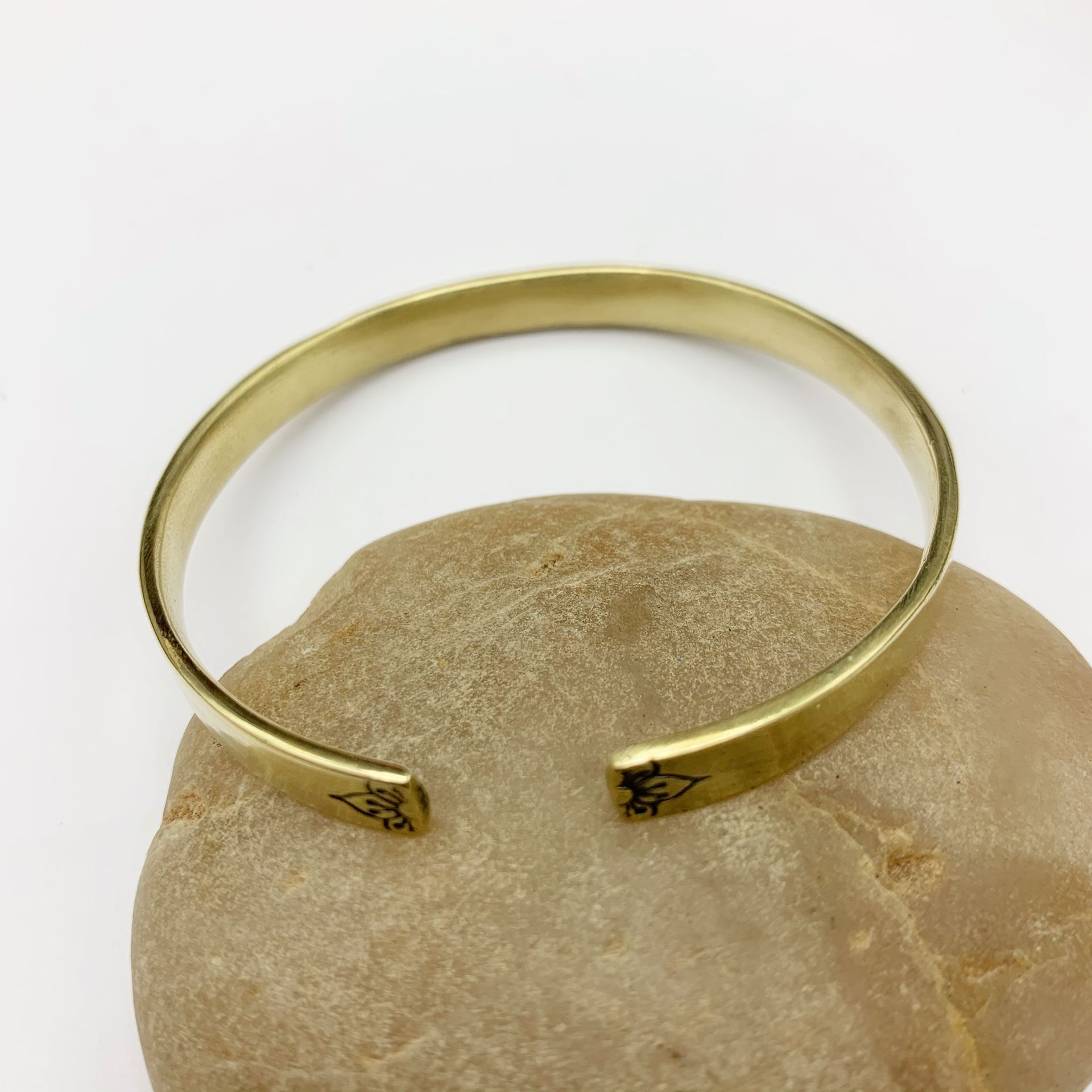 黄铜手镯佛手莲花铜手镯做旧抛光开口铜镯新款手镯女复古时尚简约