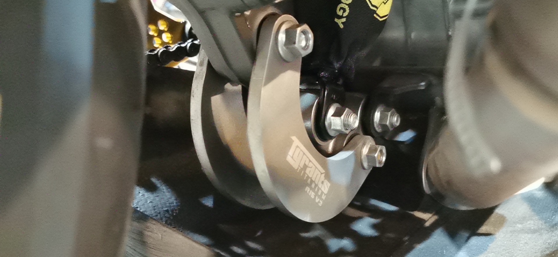 摩托车改装件 车身降低支架狗骨头套件 适用 r15 v3 mt15 m-slaz