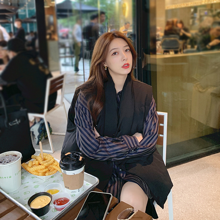 香港潮牌夏诗文同款马甲羽绒服女坎肩2020秋冬新款90白鸭绒面包服