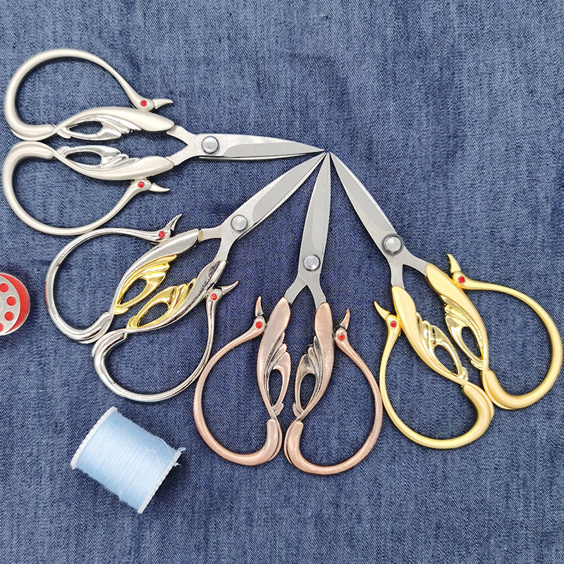 Factory Direct Supply Yinuo Little Swan Retro Domestic Small Scissors Craft Scissors Thread End Scissors Tea Bag Scissors Stainless Steel