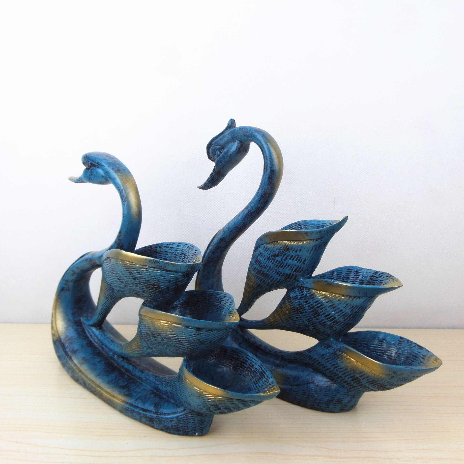 情侣天鹅摆件创意欧式家居饰品客厅酒柜电视墙样板间展厅装饰摆设