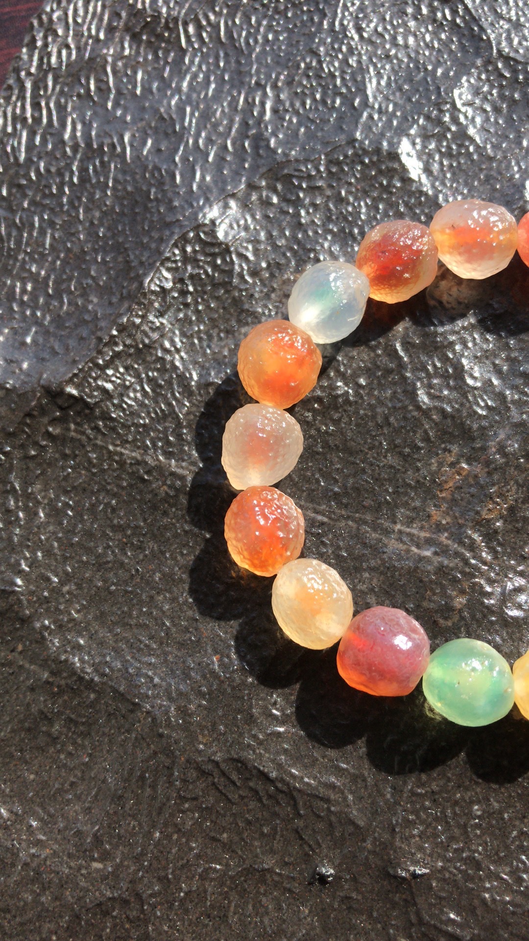 精品阿拉善戈壁原石玛瑙彩色糖心手串饰品32