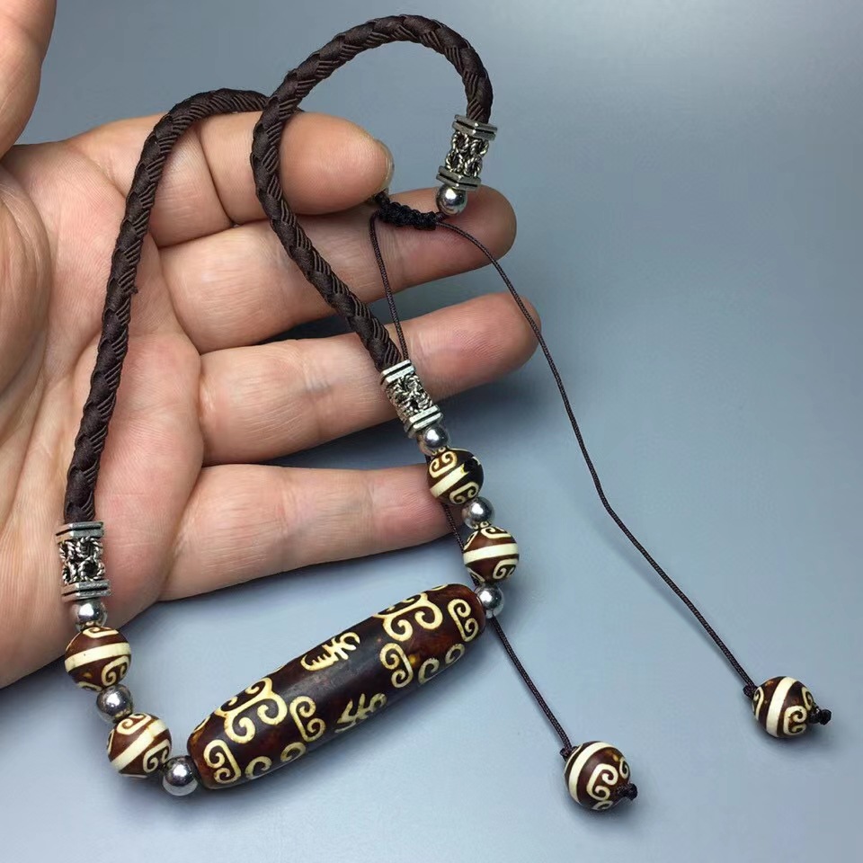 批发玛瑙玉髓六字真言回纹项链钙化老天珠项链佛珠毛衣链文玩饰品