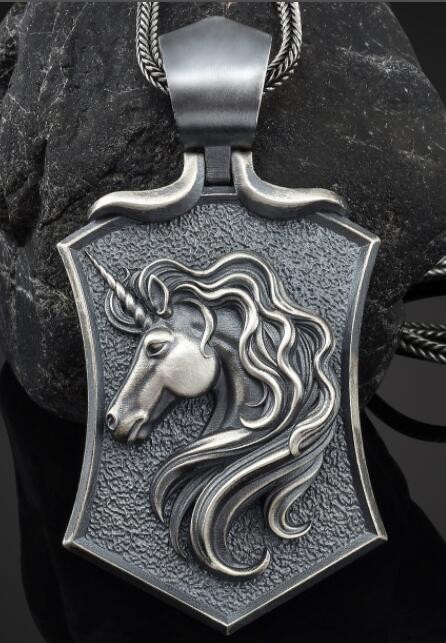 欧美独角兽盾牌男士吊坠项链潮男嘻哈复古定制吊牌毛衣链百搭长款