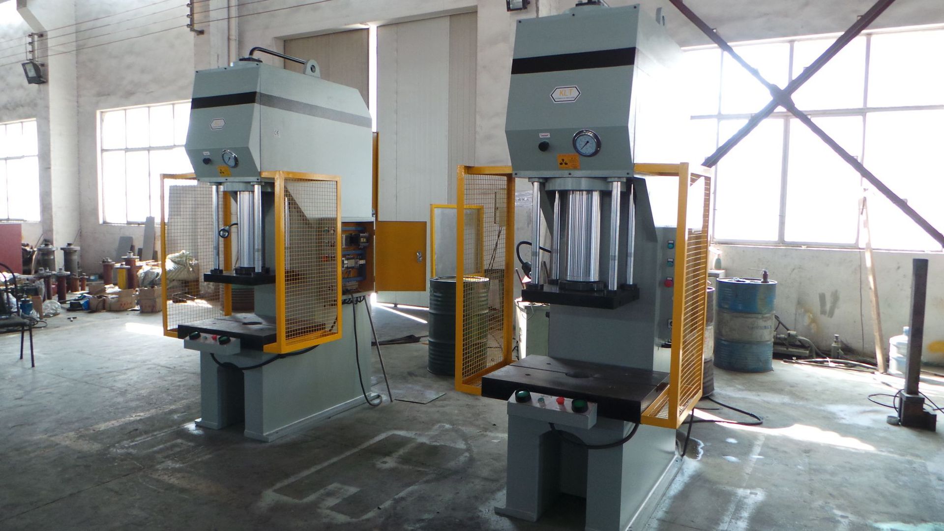 单臂液压机厂家直销y41b系列100吨单柱校正压装伺服液压机