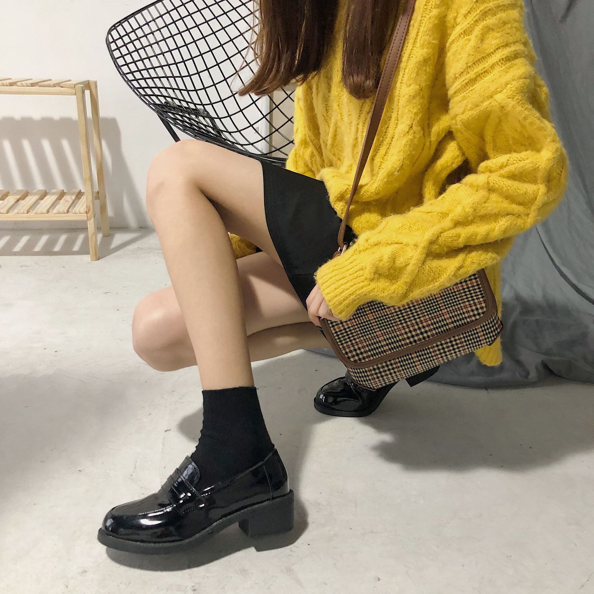 小皮鞋女英伦2019秋鞋复古黑色高跟粗跟单鞋一脚蹬乐福鞋