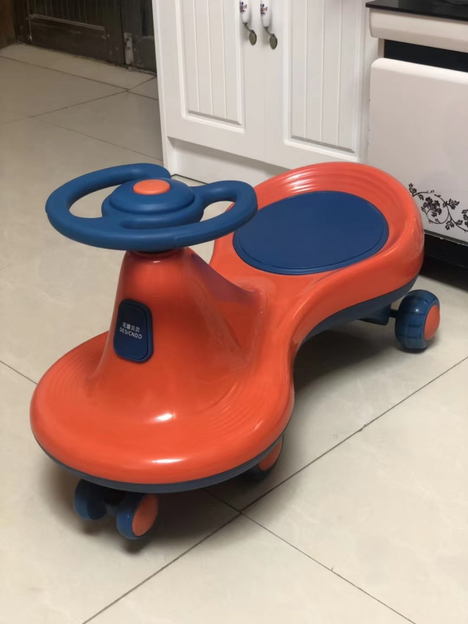 花蕾贝贝儿童小孩扭扭车摇摆车滑行车万向轮防侧翻溜溜车摇摆车