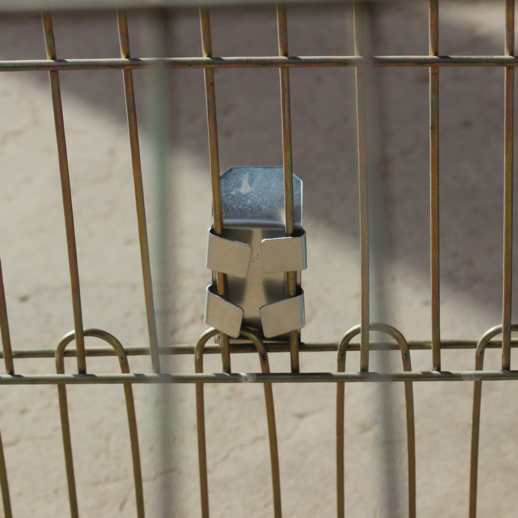 笼门扣铁片养殖兔笼鹌鹑笼笼门固定专用卡扣