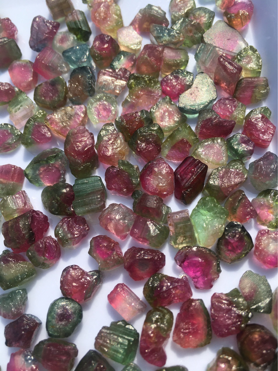 批发天然原矿碧玺西瓜碧原石 甜心西瓜片 可镶嵌 耳钉 diy配饰