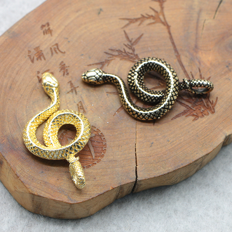 复古手工黄铜眼镜蛇钥匙扣纯铜十二生肖盘蛇皮带挂汽车钥匙扣吊坠