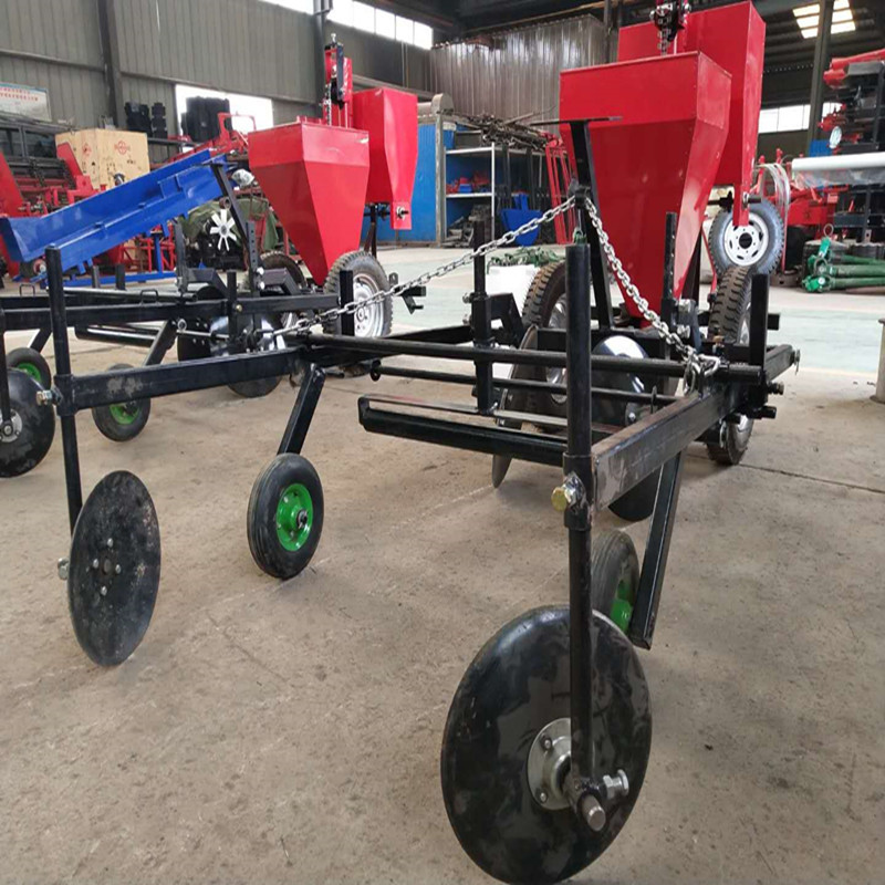 马铃薯单垄单行种植机土豆播种机覆膜打药施肥一体机zp