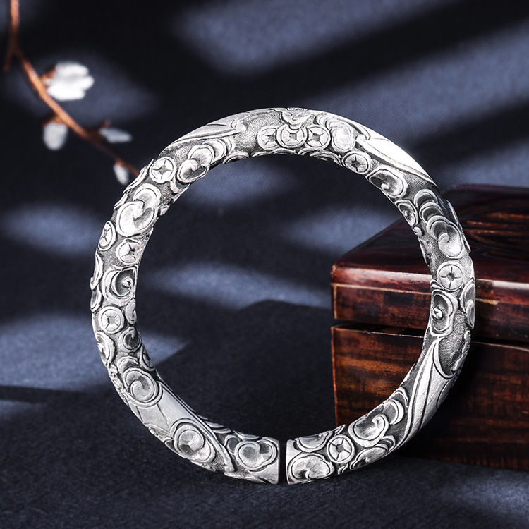 大理雪花银 原创设计 手工錾刻 s999银 蝠满天圆柱手环手镯