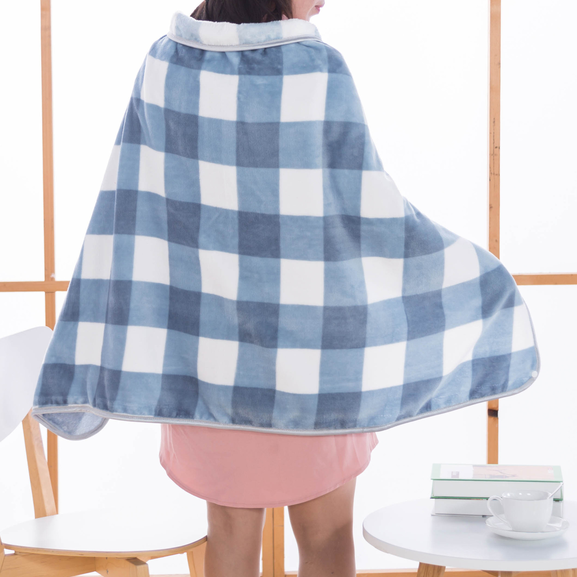 Shawl Blanket Office Nap Multifunctional Blanket Knee Cover Blanket Flannel Cape Blanket Outdoor Cover Blanket Logo