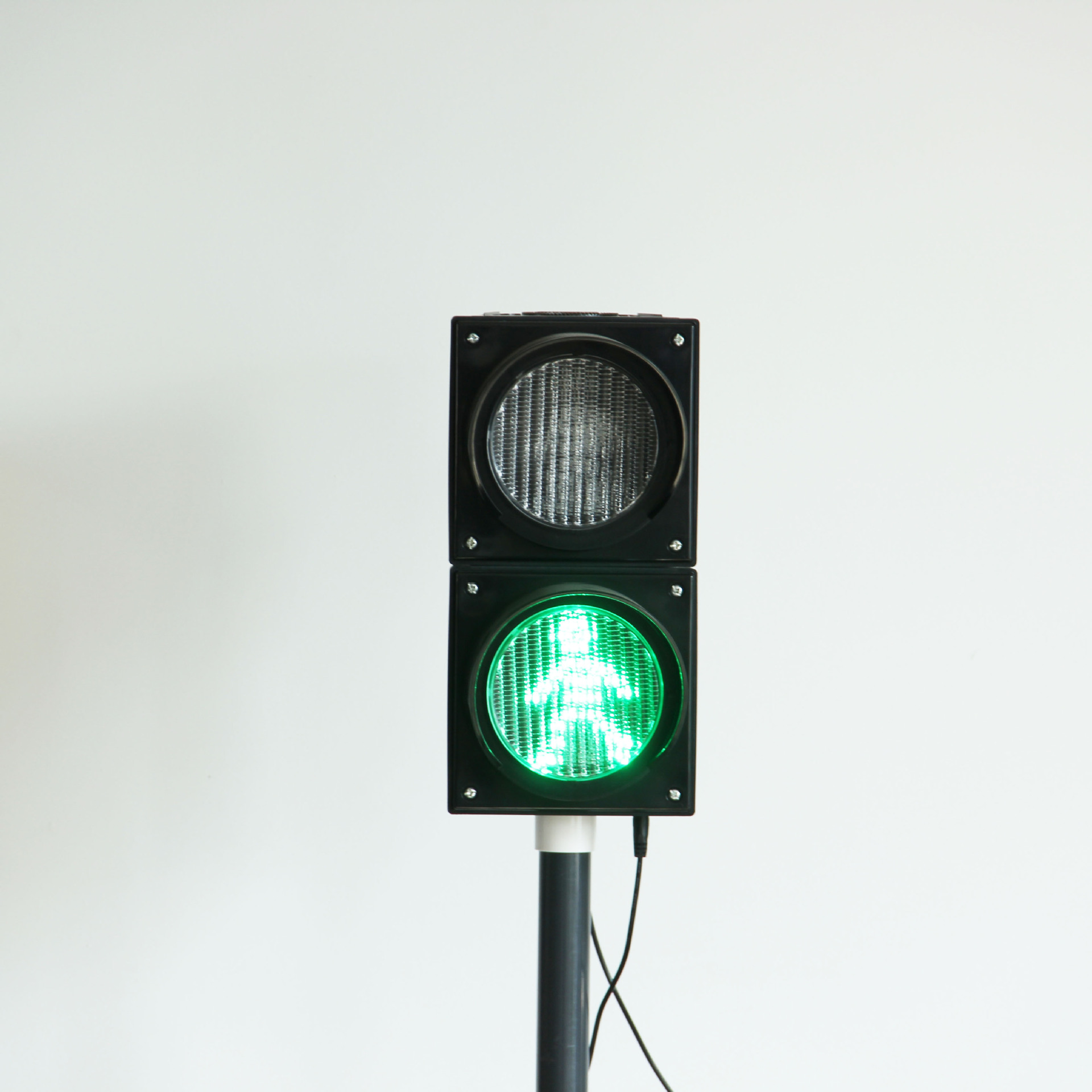 100型红绿灯 小型幼儿园红绿灯 行人过马路人行灯 教学交通警示灯