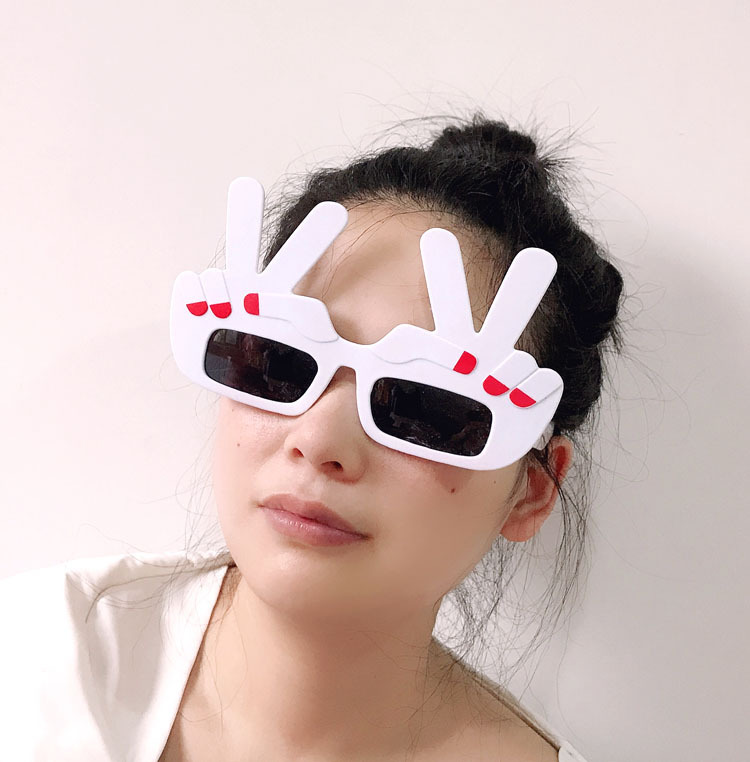 生日拍照搞怪眼镜可爱毕业照太阳镜网红自拍搞笑沙雕墨镜海边沙滩