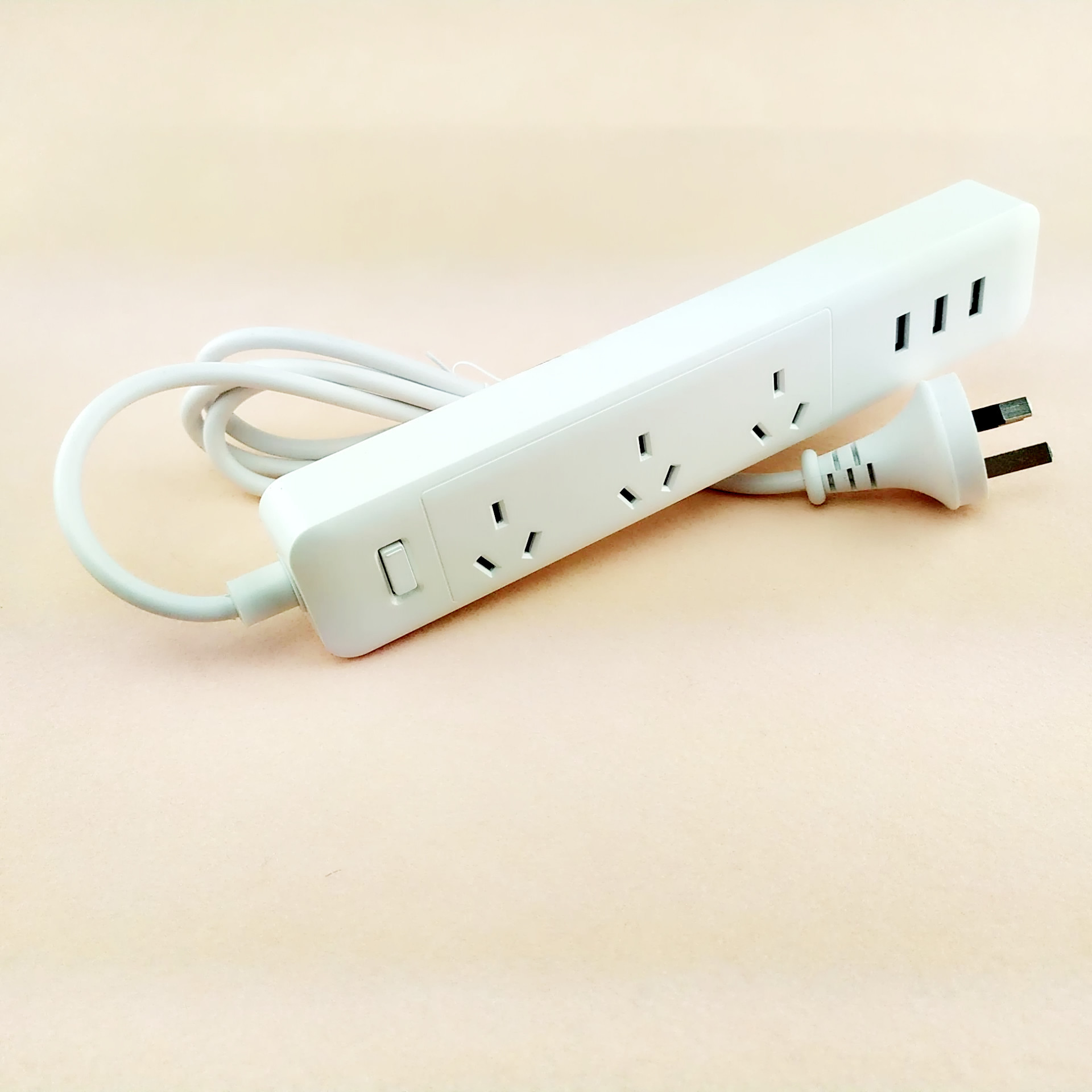 工厂批发私模澳规专孔usb接线插座1.8米手机平板3口智能插排oem