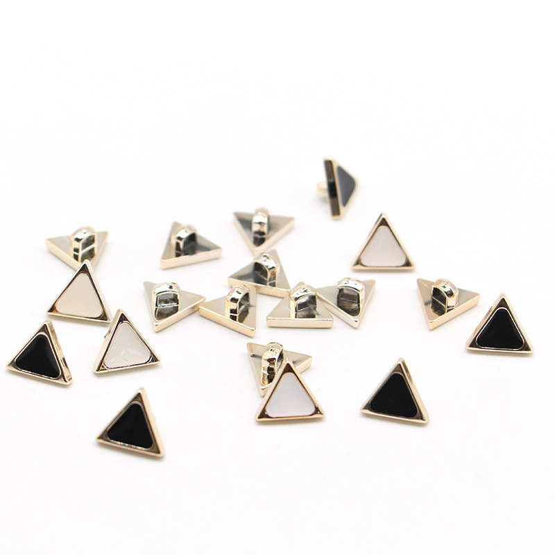 不规则衬衫扣子三角形衬衣钮扣开衫装饰扣袖口纽扣点油简单时尚