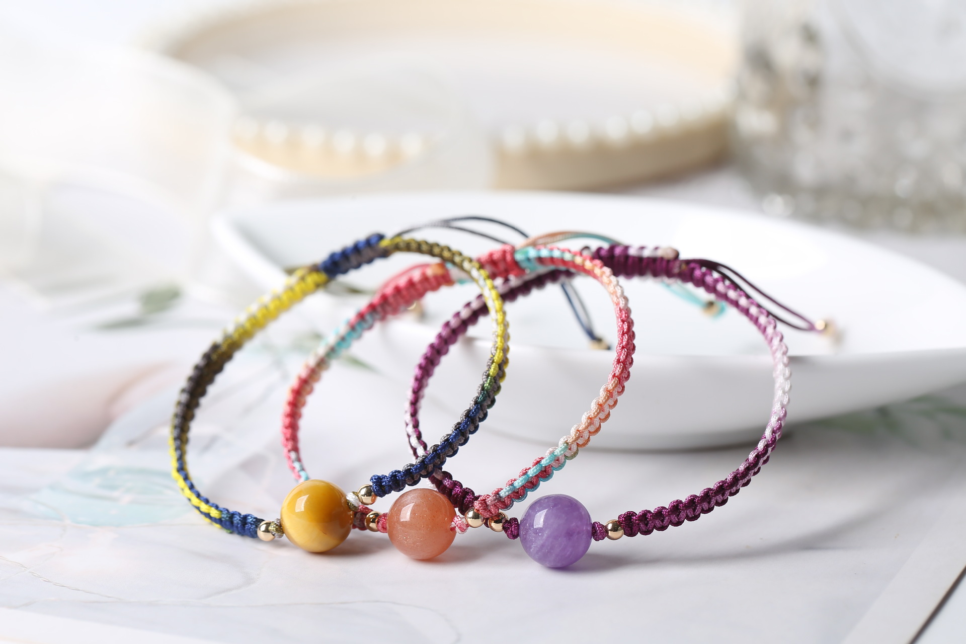 天然草莓晶紫水晶月光石七彩渐变编绳手串手链女 手工编织绳手串