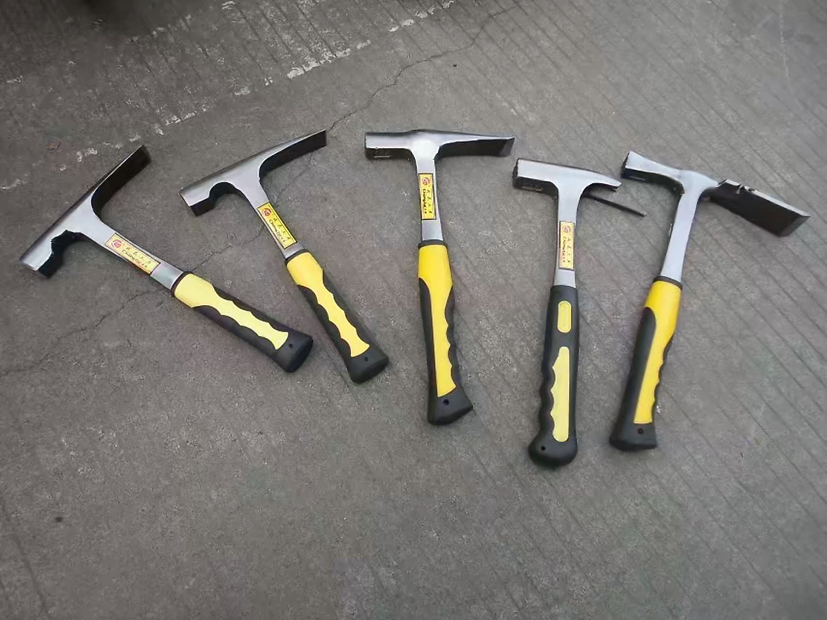 现货批发地质锤13953968348勘察锤 尖头方头勘测锤泥工锤子采矿锤