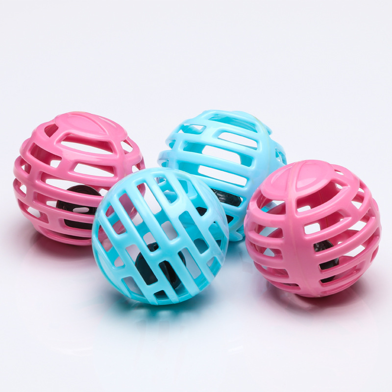厂家直销宠物用品塑料彩铃铛球发声玩具益智猫玩具互动空心逗猫球