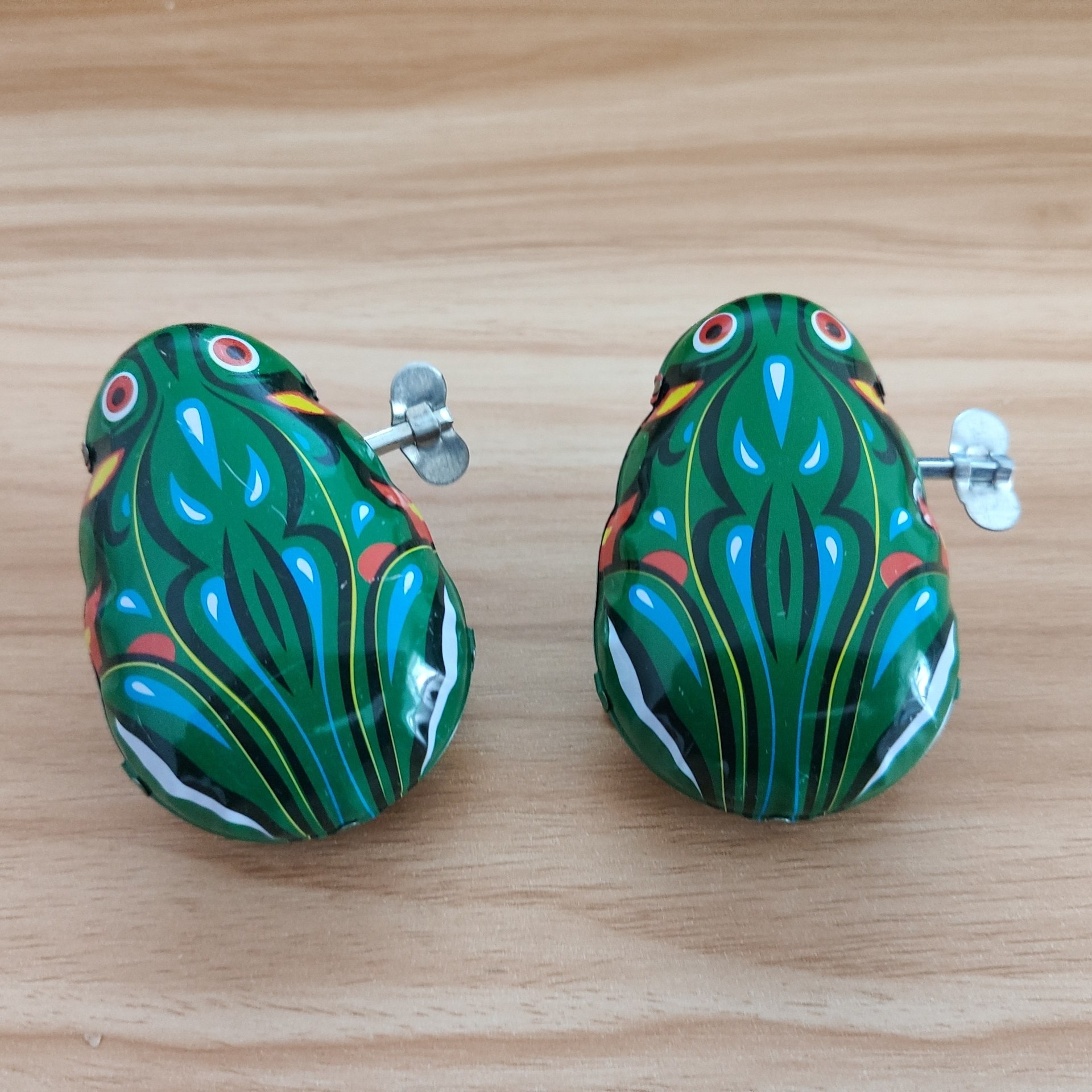 会跳的铁皮青蛙发条儿童玩具跳跳蛙80后怀旧弹跳大号青蛙