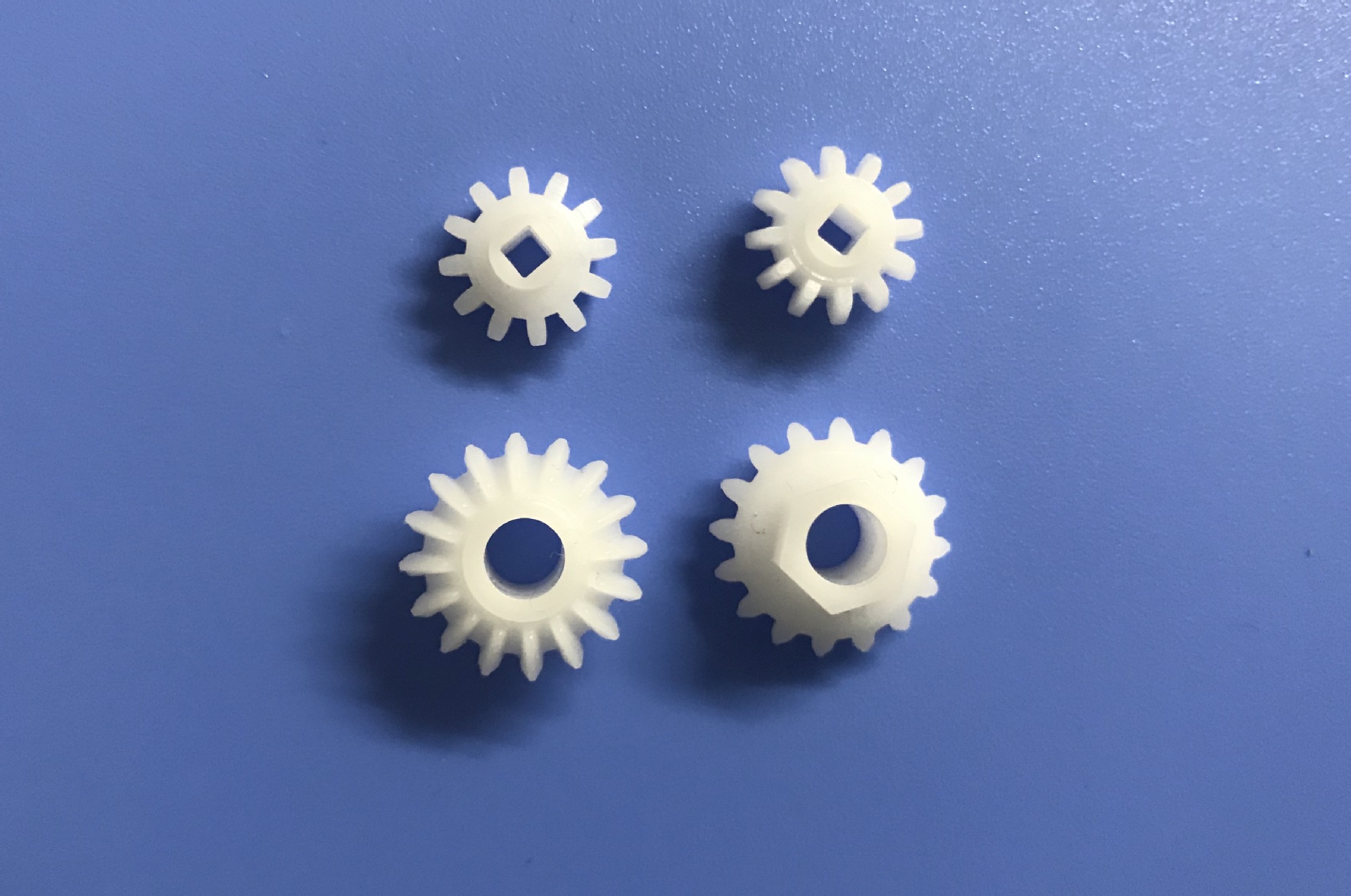 工厂直供批发定制塑胶玩具齿轮 伞齿轮锥齿轮