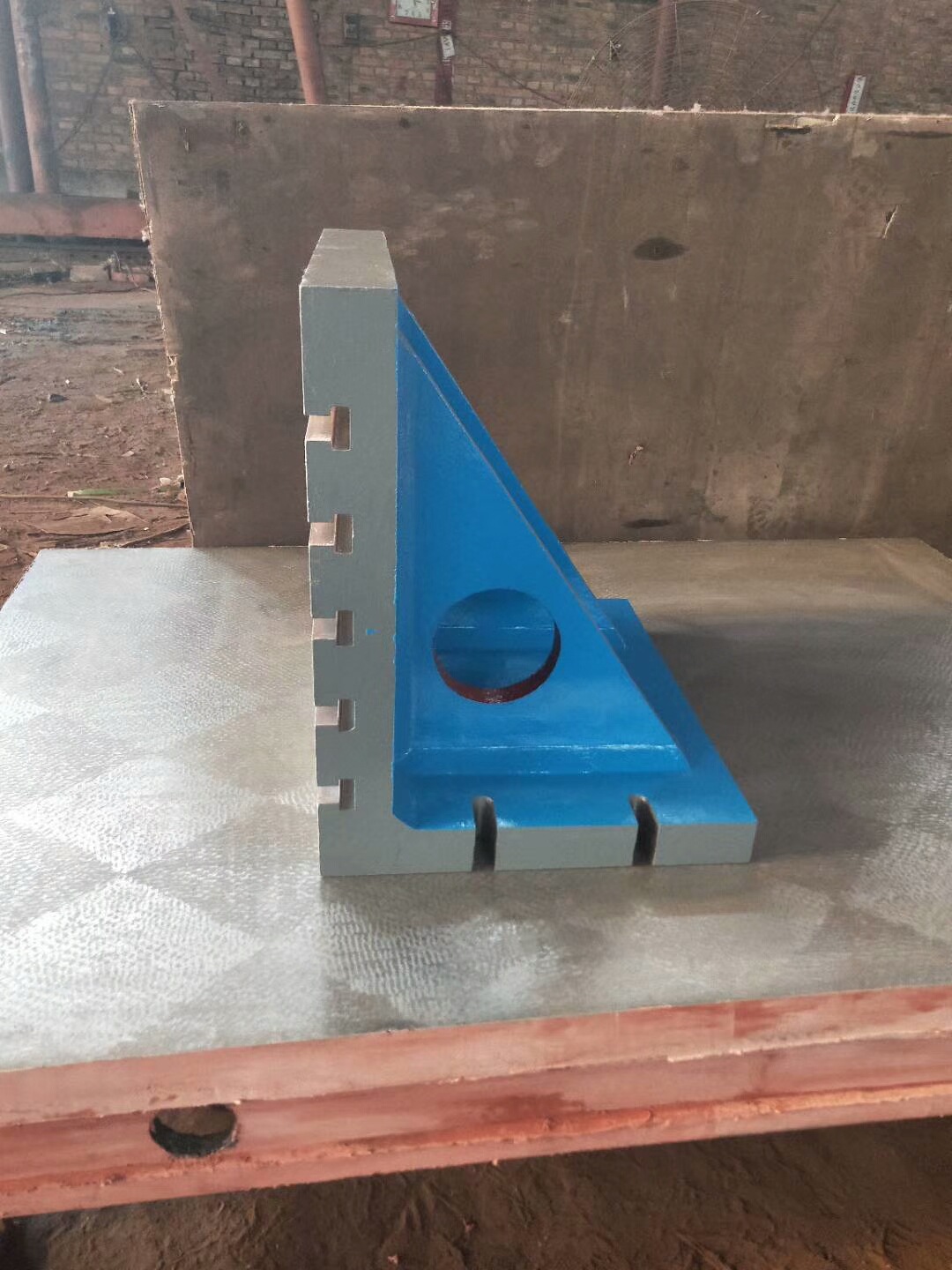 条形铸铁弯板 90度直角铸铁机床定位弯板工作台可定制t型槽弯板