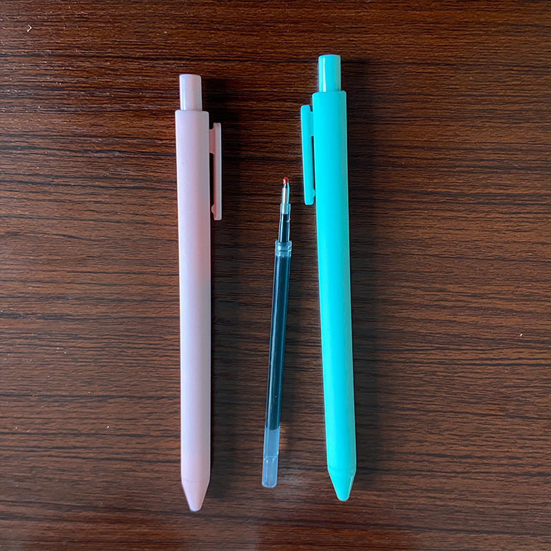 马卡龙替芯 热销批发 碳素笔笔芯 黑色0.5mm笔芯 按动中性笔通用