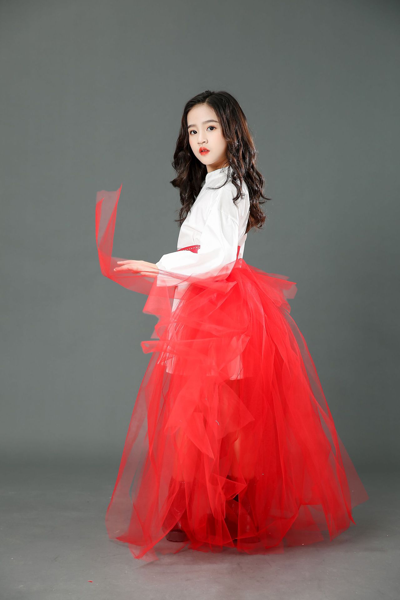 女童潮服红色超酷套装儿童走秀车模时尚个性演出服模特时装秀礼服